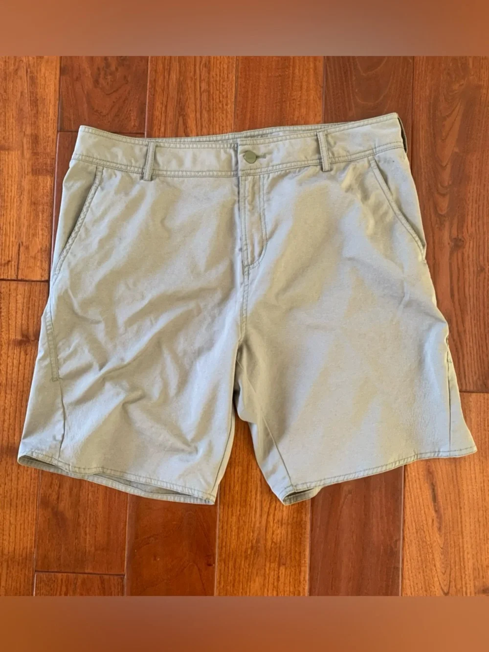 Adidas Versatile Shorts FJ3901 Men's Size 36 Legacy Green Swim Golf Athletic $65